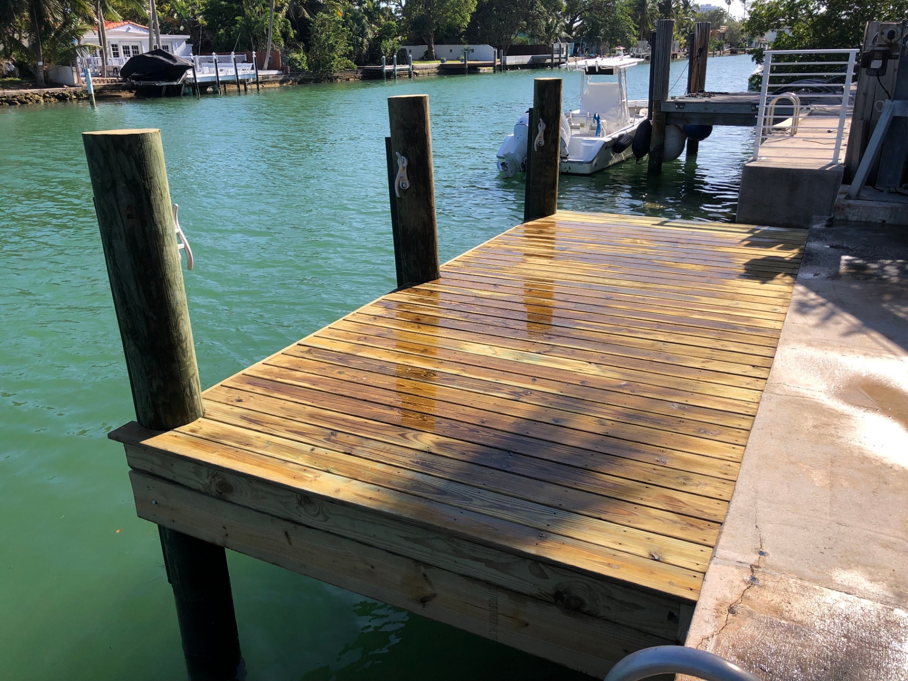 Custom dock construction in Miami
